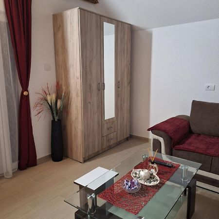 Apartmani Lena Плужине Экстерьер фото