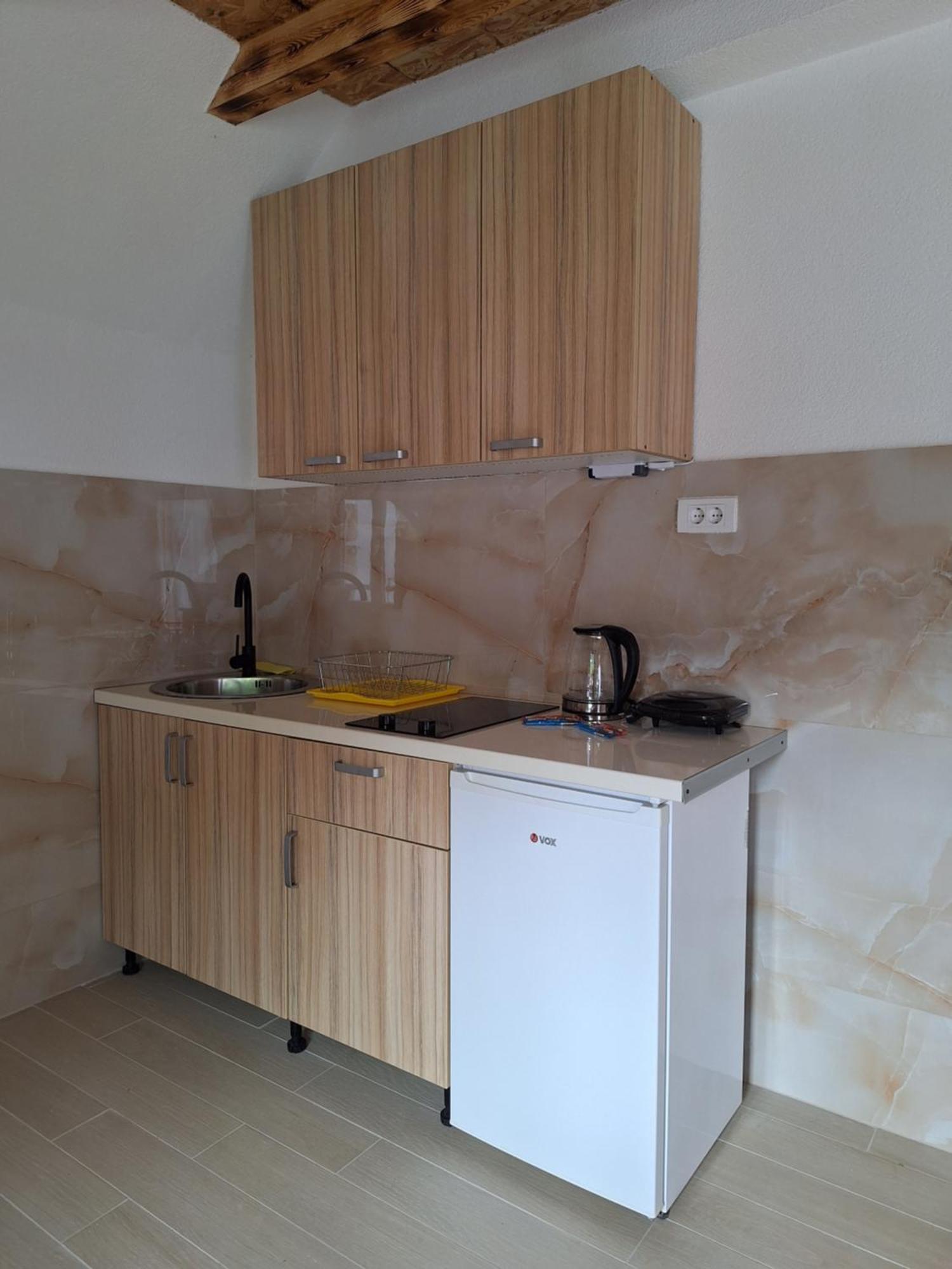Apartmani Lena Плужине Экстерьер фото