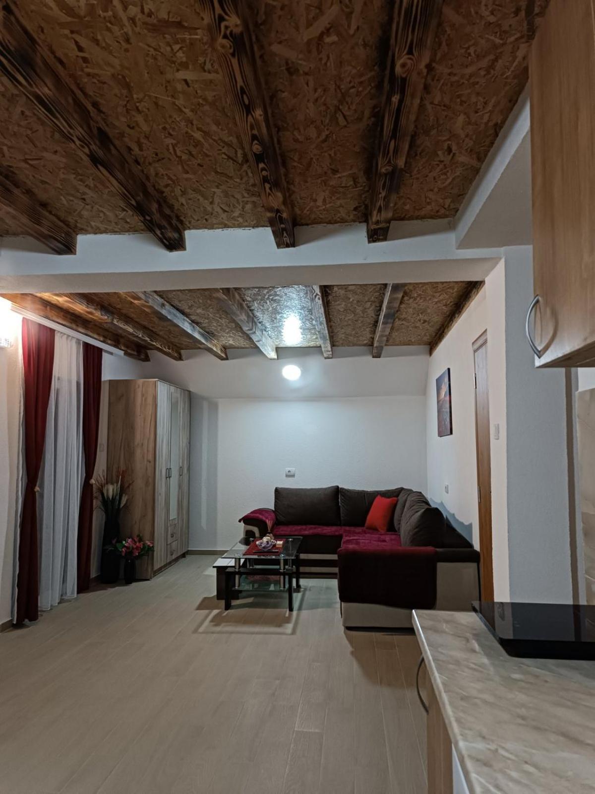 Apartmani Lena Плужине Экстерьер фото